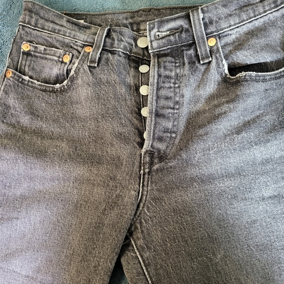 Vintage LEVIS (big E) 501 Skinny Button Fly Premium Denim Fade Wash W25/L28 - Picture 3 of 11